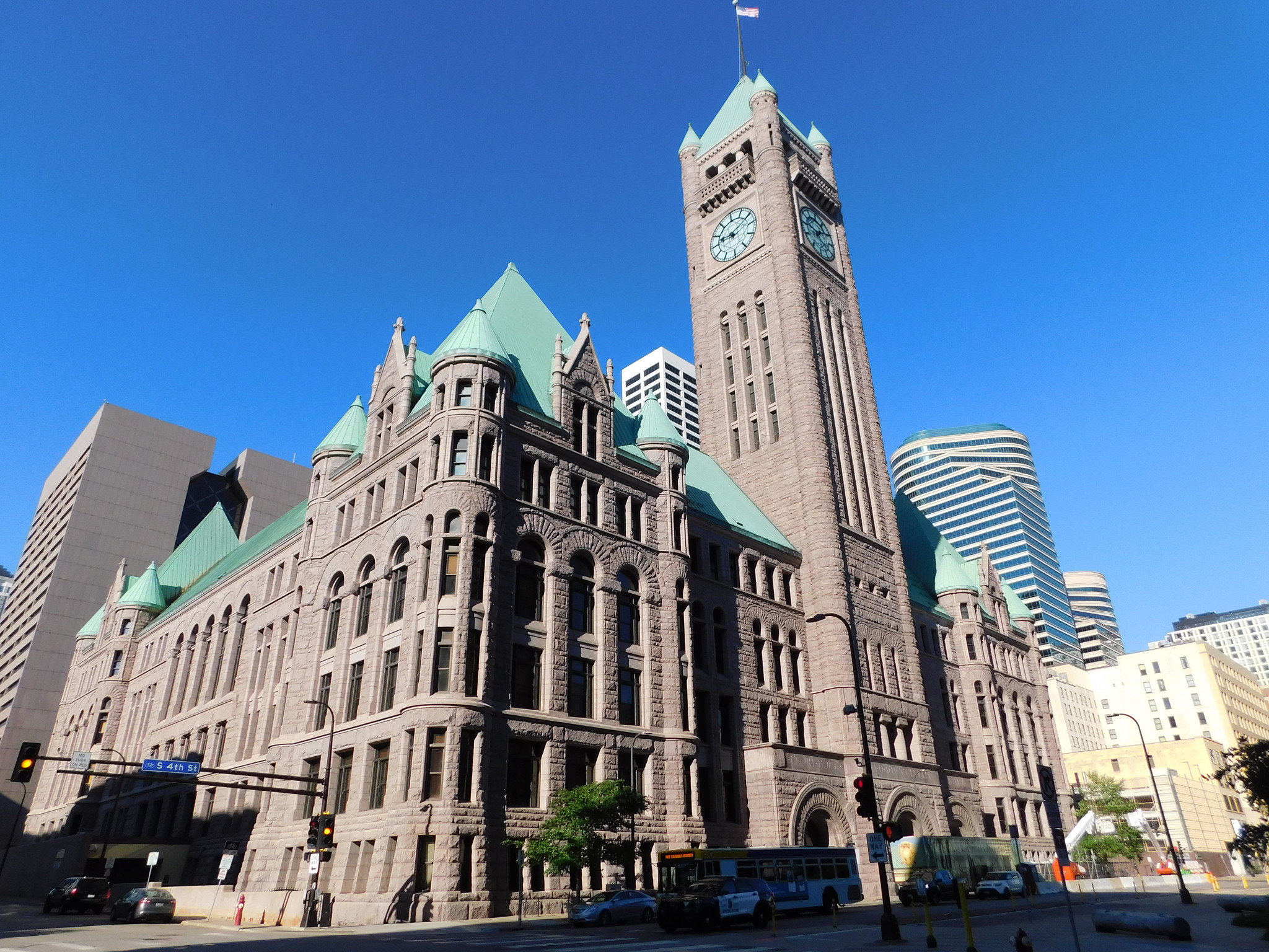 Dear Strib: Tired of Minneapolis City Hall Drama? Focus on Something Else.