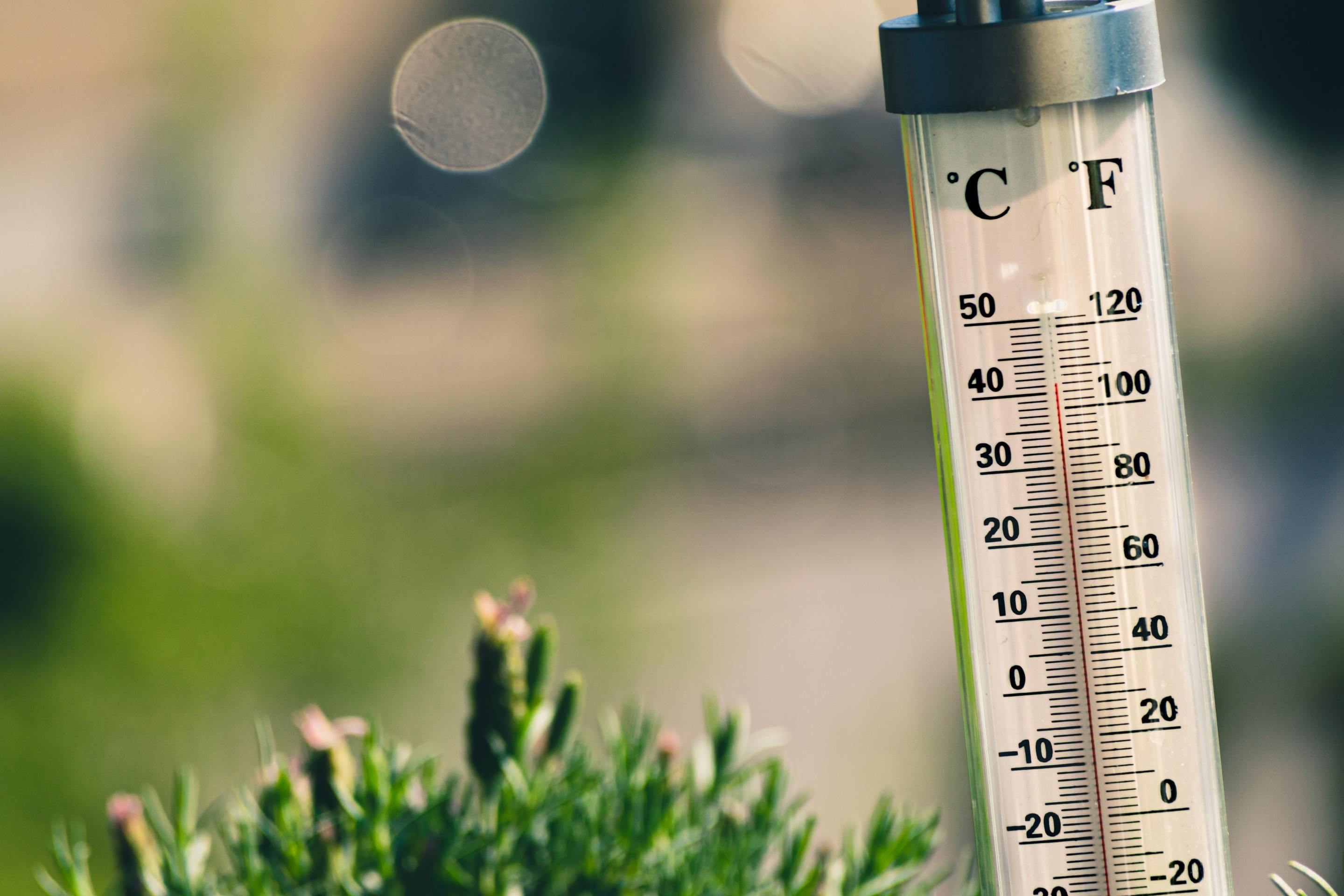 a thermometer showing the temperature over 100 degrees F