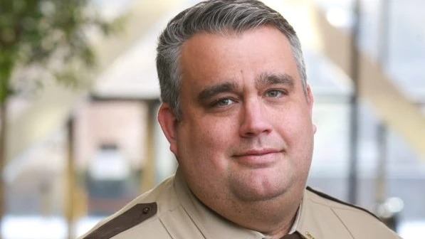 Informe: un compendio de cosas terribles que dijo e hizo el sheriff Hutch