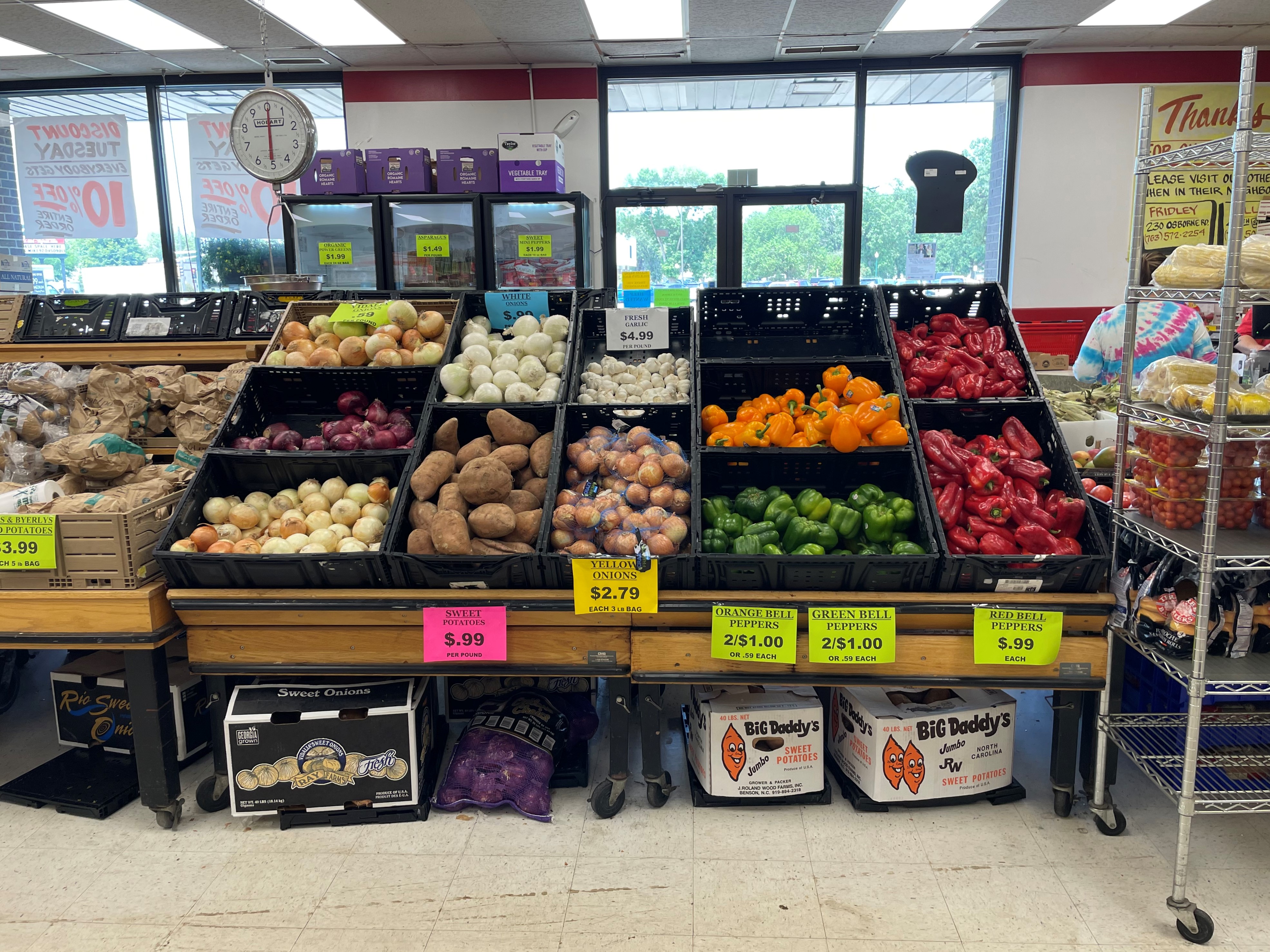 Organic Green Seedless - Mike's Discount Foods - Fridley