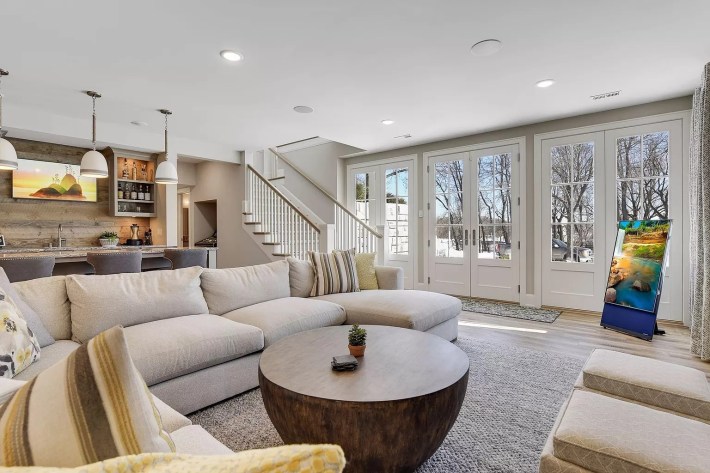 Ex-MN Wild's Jason Zucker selling Linden Hills home - Minneapolis / St.  Paul Business Journal