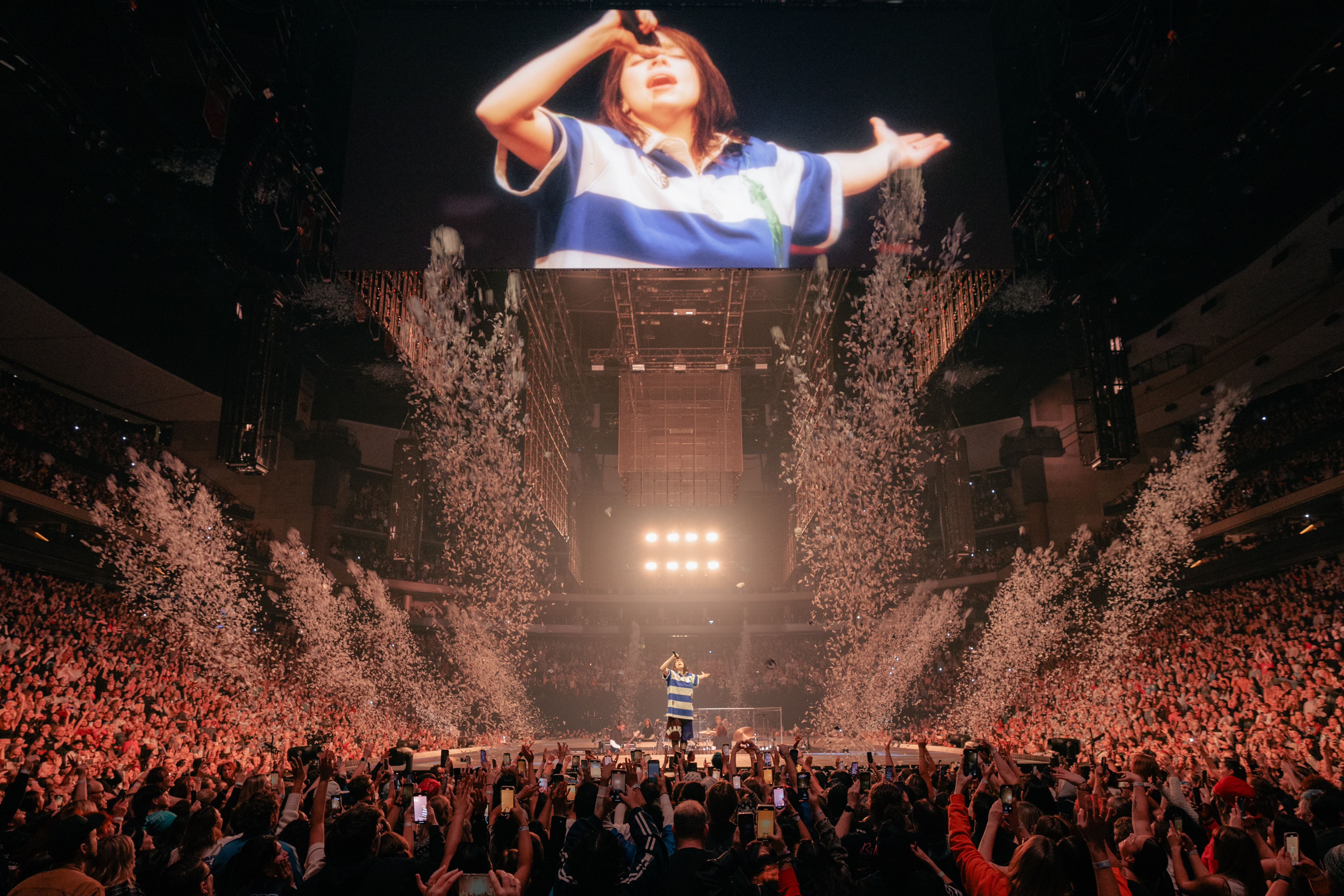 Theres No Better Place to Scream Than at a Billie Eilish Concert - Racket